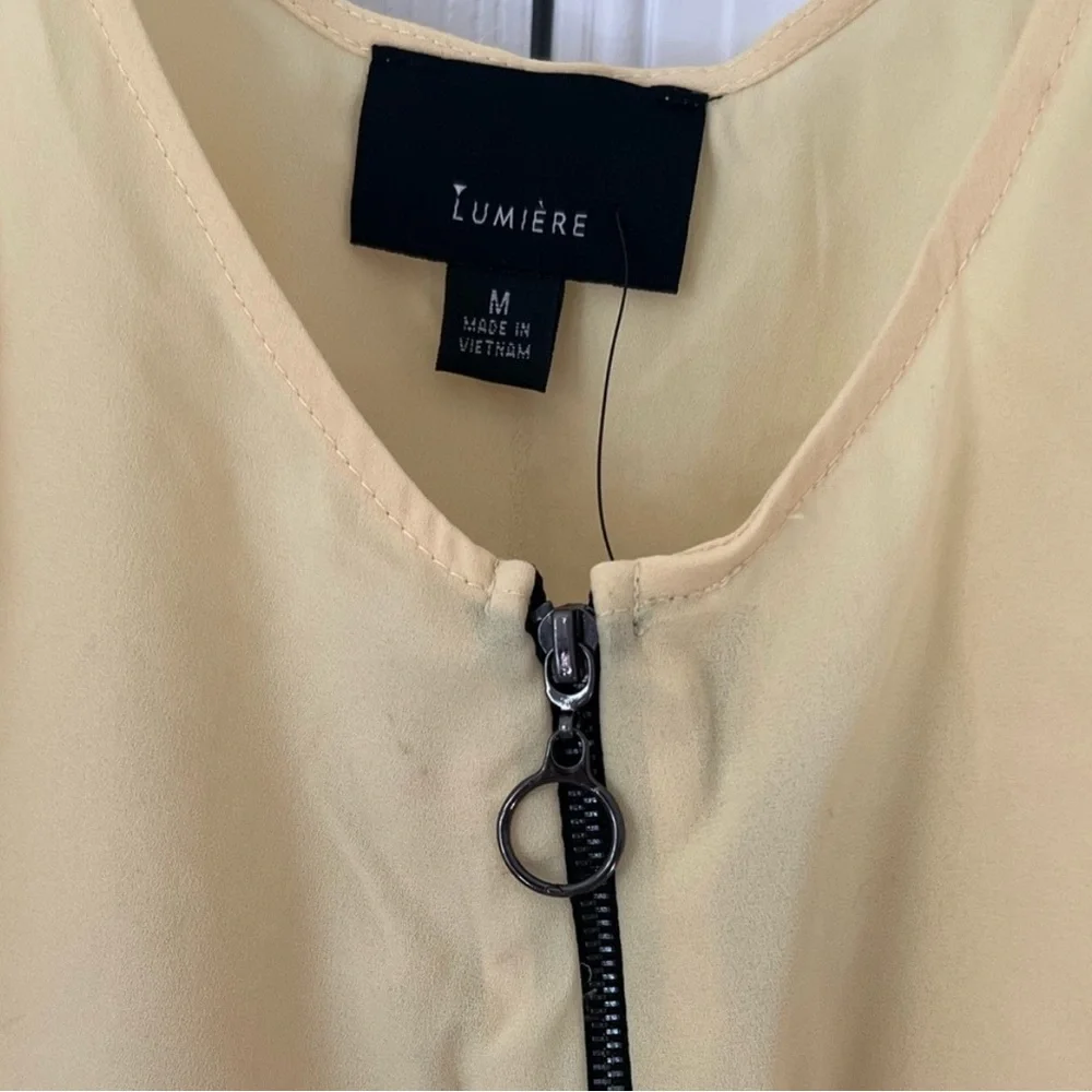 Urban Outfitters - Yellow Lumiere Blouse
- Medium - Picture 3 of 4